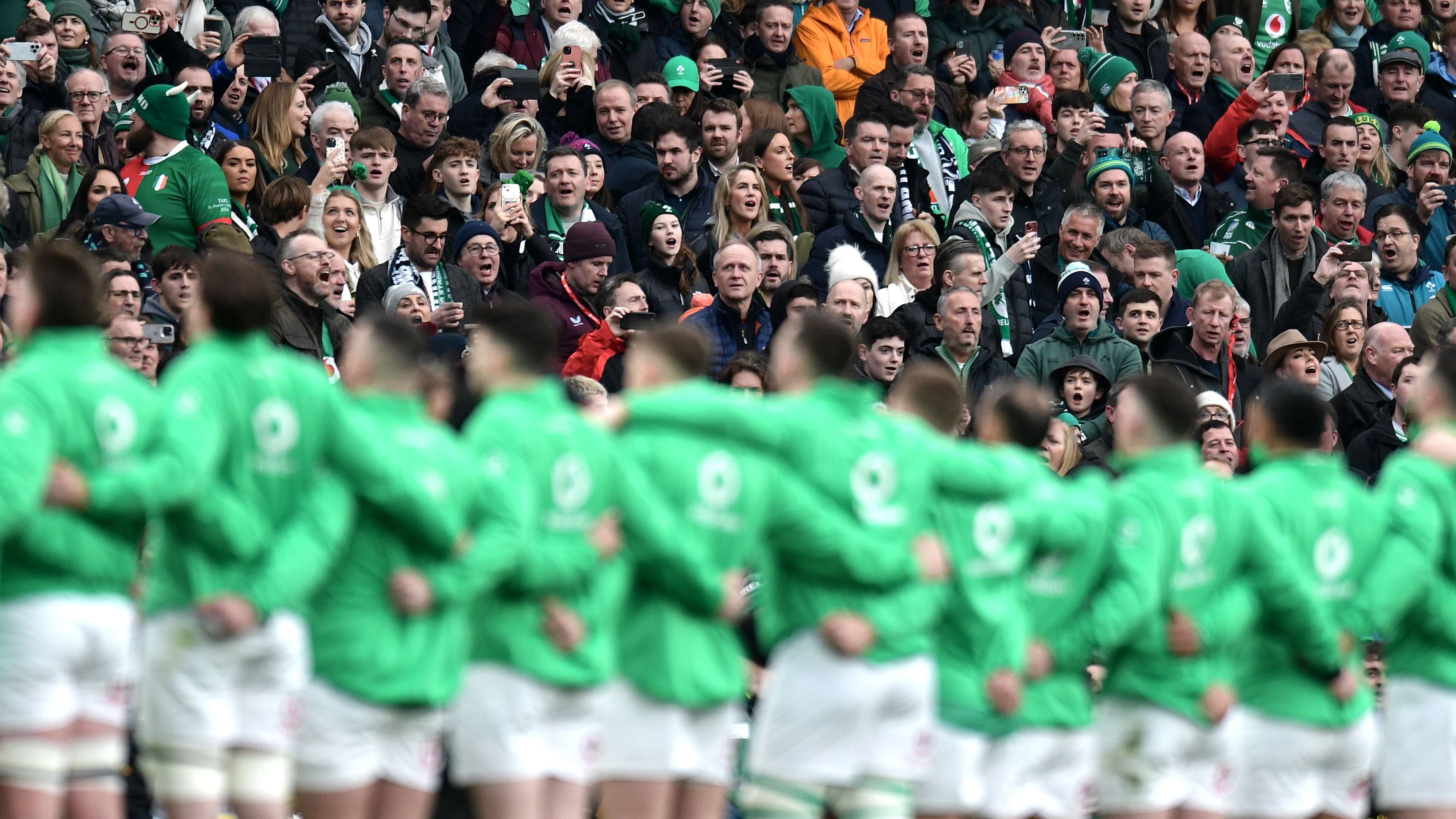 路易斯的伤 路易斯的伤